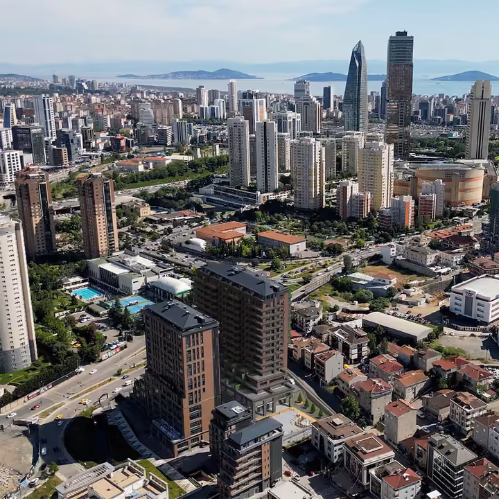 Invest in Ataşehir Istanbul Real Estate - Spacious 2+1 to 4+1 Flats - Image 4