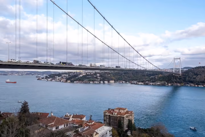 Bosphorus View Villa in Rumeli Hisari - Image 1