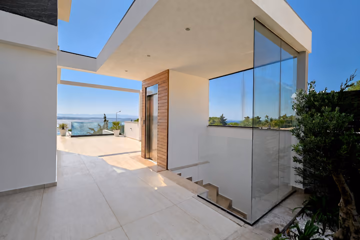 Glass Landing Private Lift at the detached villa in Ardıç, Çeşme.