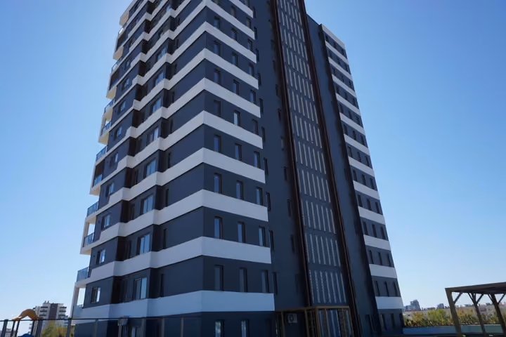 Erdemli twelve story building exterior