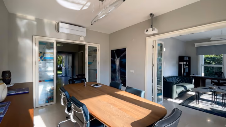 Four-Bedroom Waterfront House in Anadolu Hisarı - Image 6