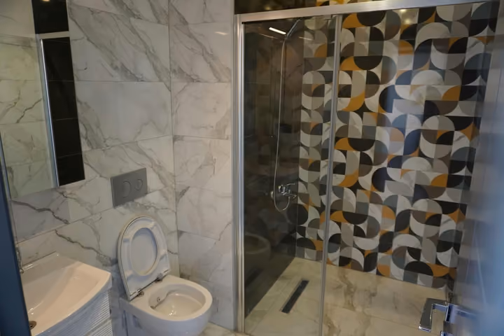 Erdemli second shower bathroom