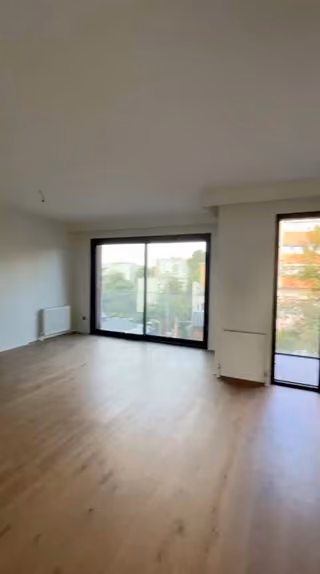 Two-Bedroom Apartment with Balcony in Etiler - Image 2