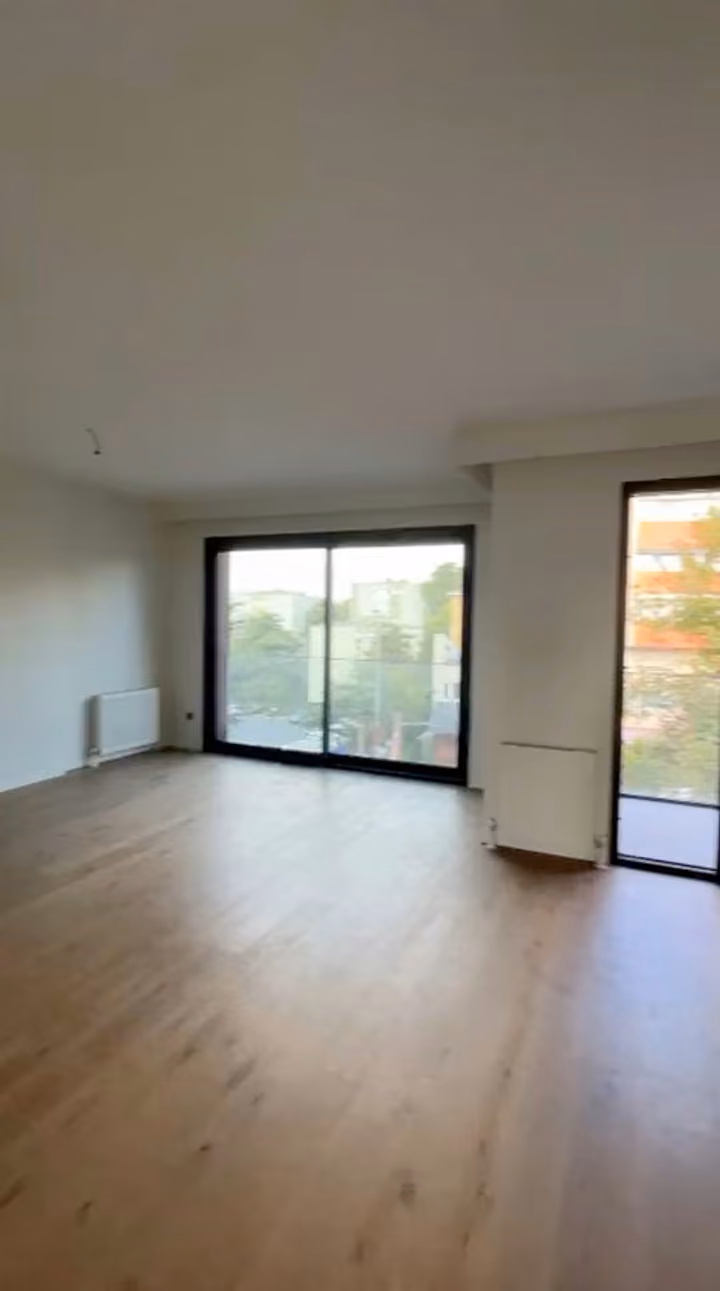 Two-Bedroom Apartment with Balcony in Etiler - Image 2