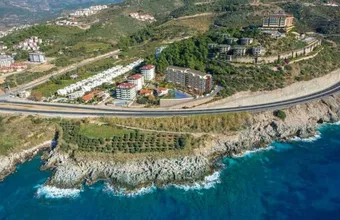 A Luxurious Life With Direct Sea View In Alanya