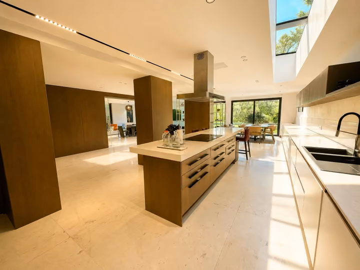 Furnished Five Bedroom Villa with Private Pool in Beykoz - Image 8