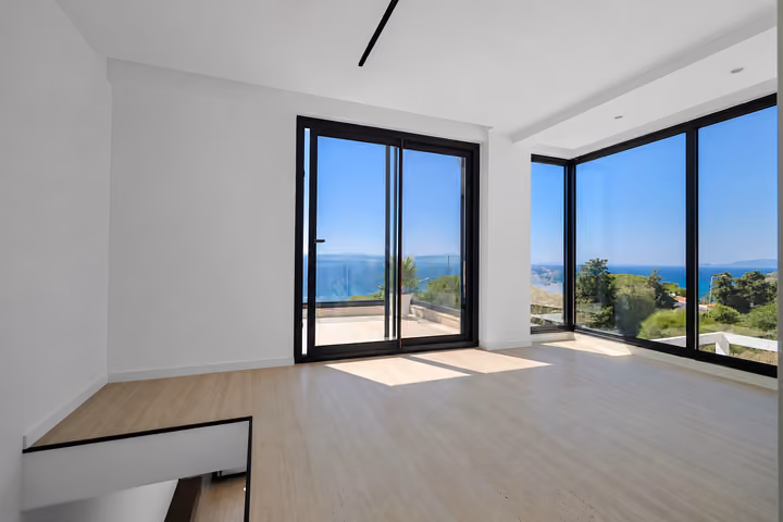 Upper Room Floor Height Windows at the detached villa in Ardıç, Çeşme.