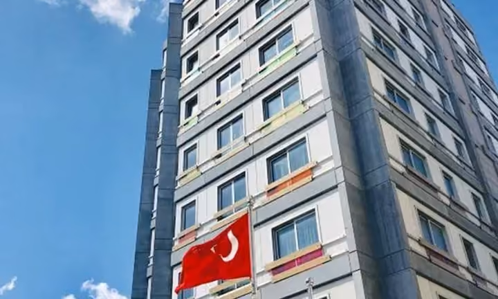 City View Luxurious Real Estate Project in Besiktas, Istanbul - Image 2