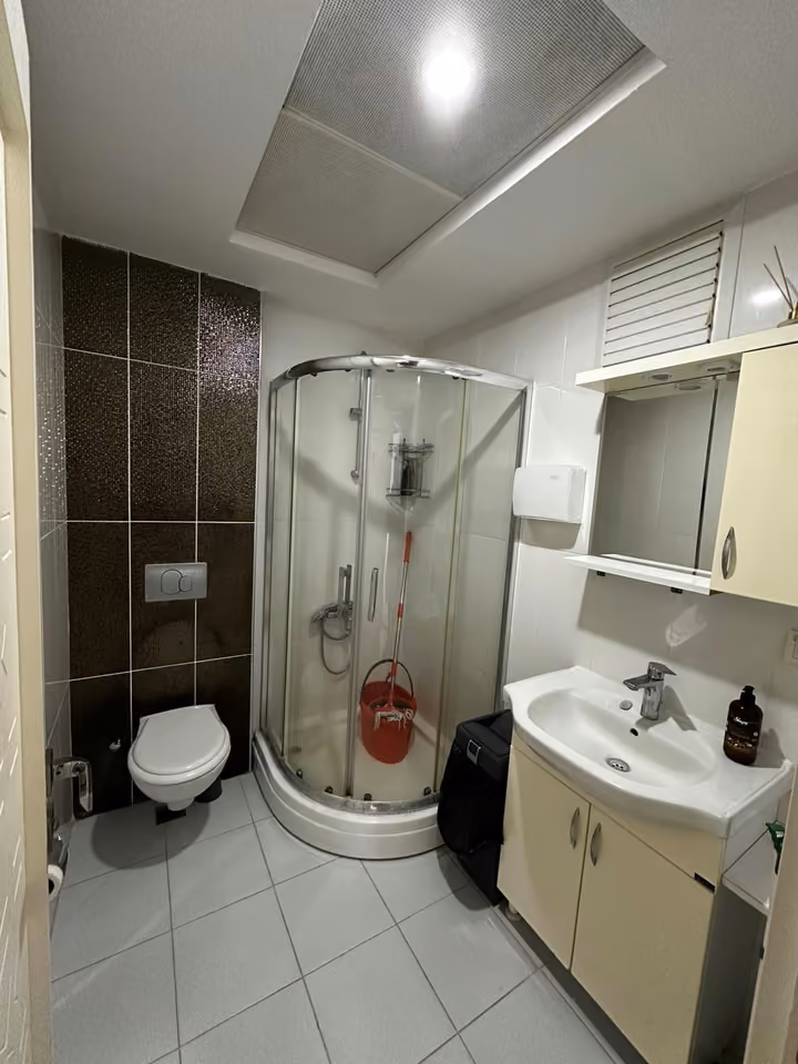 Liman shower bathroom