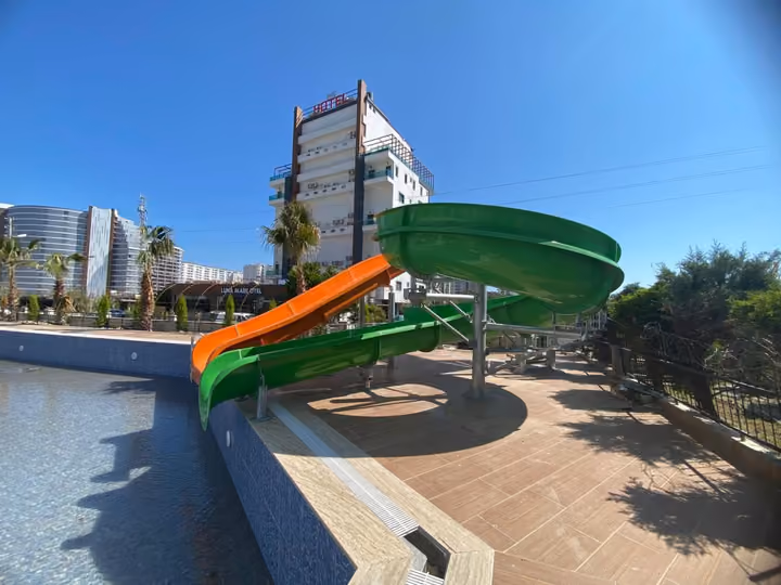 Tomuk pool water slides