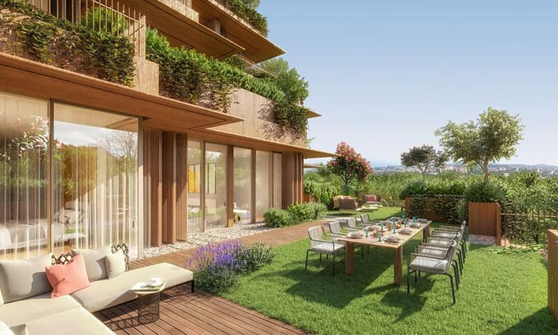 Spacious Apartments and Villas Integrated with Nature in Levent, Istanbul