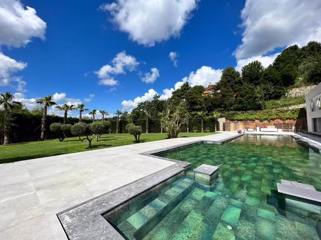 Ультрароскошная частная вилла-усадьба в Acarkent с гостевым домом и большим садом в Бейкозе, Стамбул