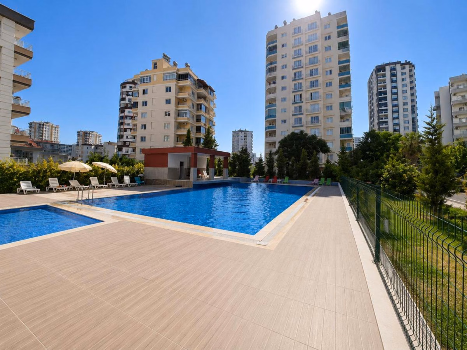 One-Bedroom Duplex with Pool Facilities in Yenisehir