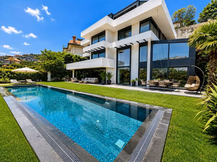 Furnished Five Bedroom Villa with Private Pool in Beykoz - Image 22