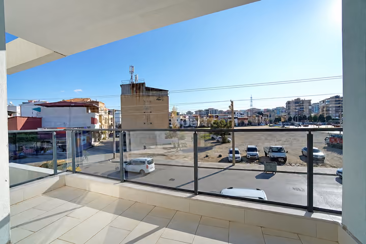 آپارتمان سه‌خوابه با دو بالکن در بوجا - تصویر 10