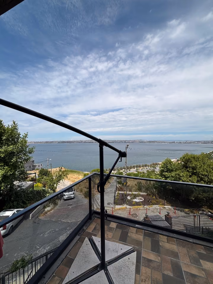 Corner balcony and coastal outlook in Beylikduzu.