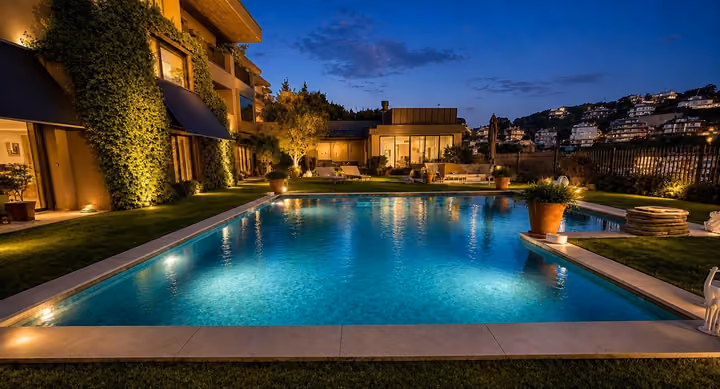 Eight Bedroom Villa with Lift and Garden in Beykoz - Image 12