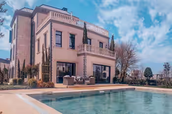 Просторные особняки с видом на лес в Чекмекёй, Стамбул