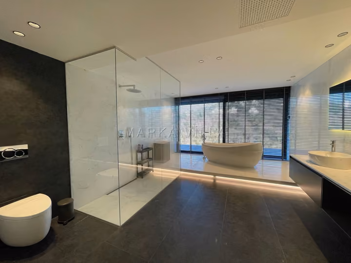 Furnished Five Bedroom Villa with Private Pool in Beykoz - Image 9