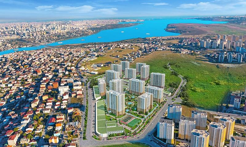 Spectacular Lake View Apartments With Family Facilities in Avcilar, Istanbul