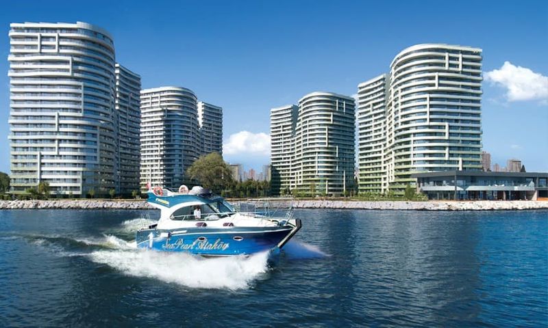 Elite Property Complex Overlooking Spectacular Sea Views