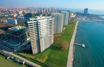 آپارتمان با دید دریا و شهر در باکیرکوی، استانبول