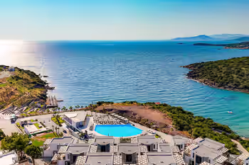 فيلا مفروشة على البحر بإطلالة على بحر إيجة وحديقة خاصة في Bodrum Adabuku
