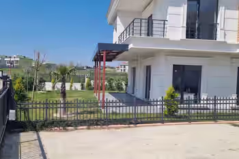 Ultra Luxury Decorated 3+2 Villa in Secure Compound in Buyukcekmece Celaliye