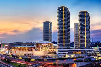 Торговый центр Стамбула High Residence Hilton Hotel Tower в Башакшехире, Стамбул