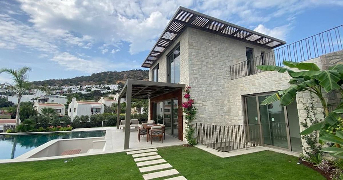 What are the Advantages of Stone Houses?