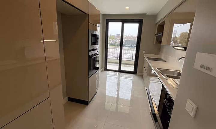 Spectacular Green View Residential Complex in Kartal, Istanbul - Image 6