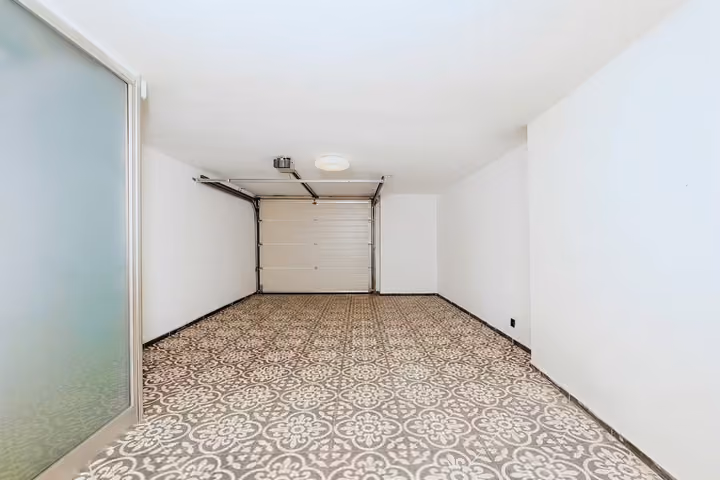 Bosphorus View Villa in Rumeli Hisari - Image 3