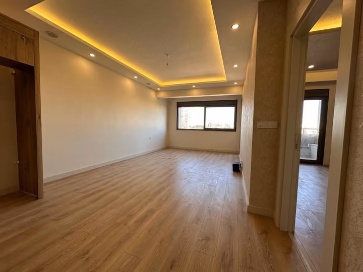 آپارتمان دوخوابه با پارکینگ زیرزمینی در گوکسو - تصویر 1