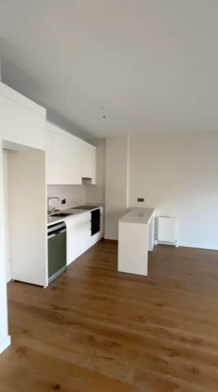 Two-Bedroom Apartment with Balcony in Etiler - Image 3
