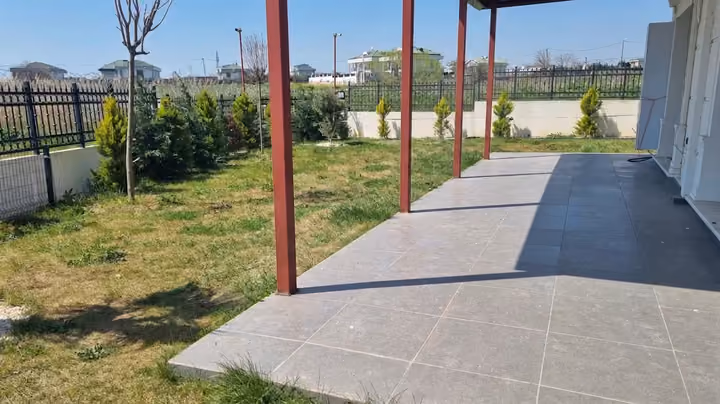 Ультрароскошная вилла 3+2 с полной отделкой в охраняемом комплексе в Бююкчекмедже Джелялие - Изображение 5