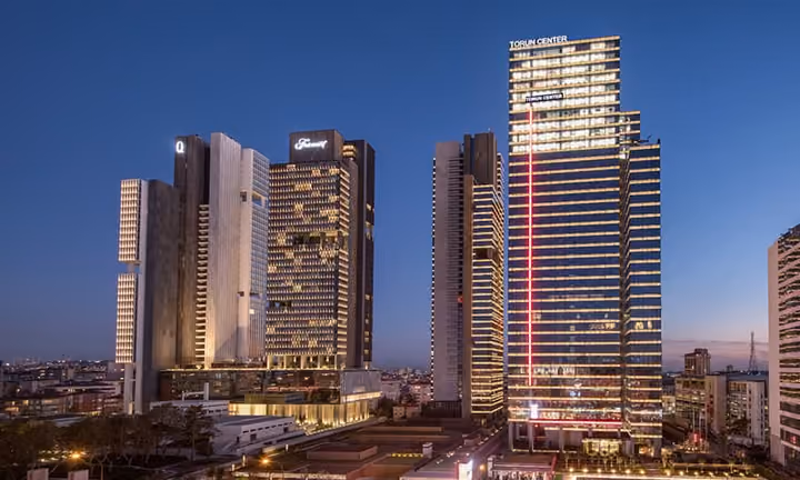 Residential Towers and Office Apartments in Şişli, Istanbul - Image 1