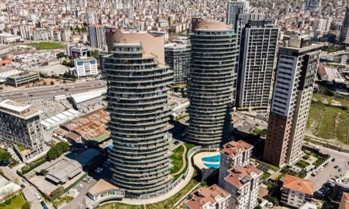 سكن فاخر مطل على البحر بالقرب من المترو في كارتال، اسطنبول - صورة 6