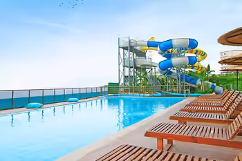 Элитная недвижимость для инвестиций и проживания на берегу Средиземного моря в Эрдемли, Мерсин.